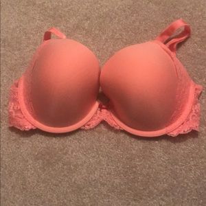 Victoria's Secret 32DD full coverage